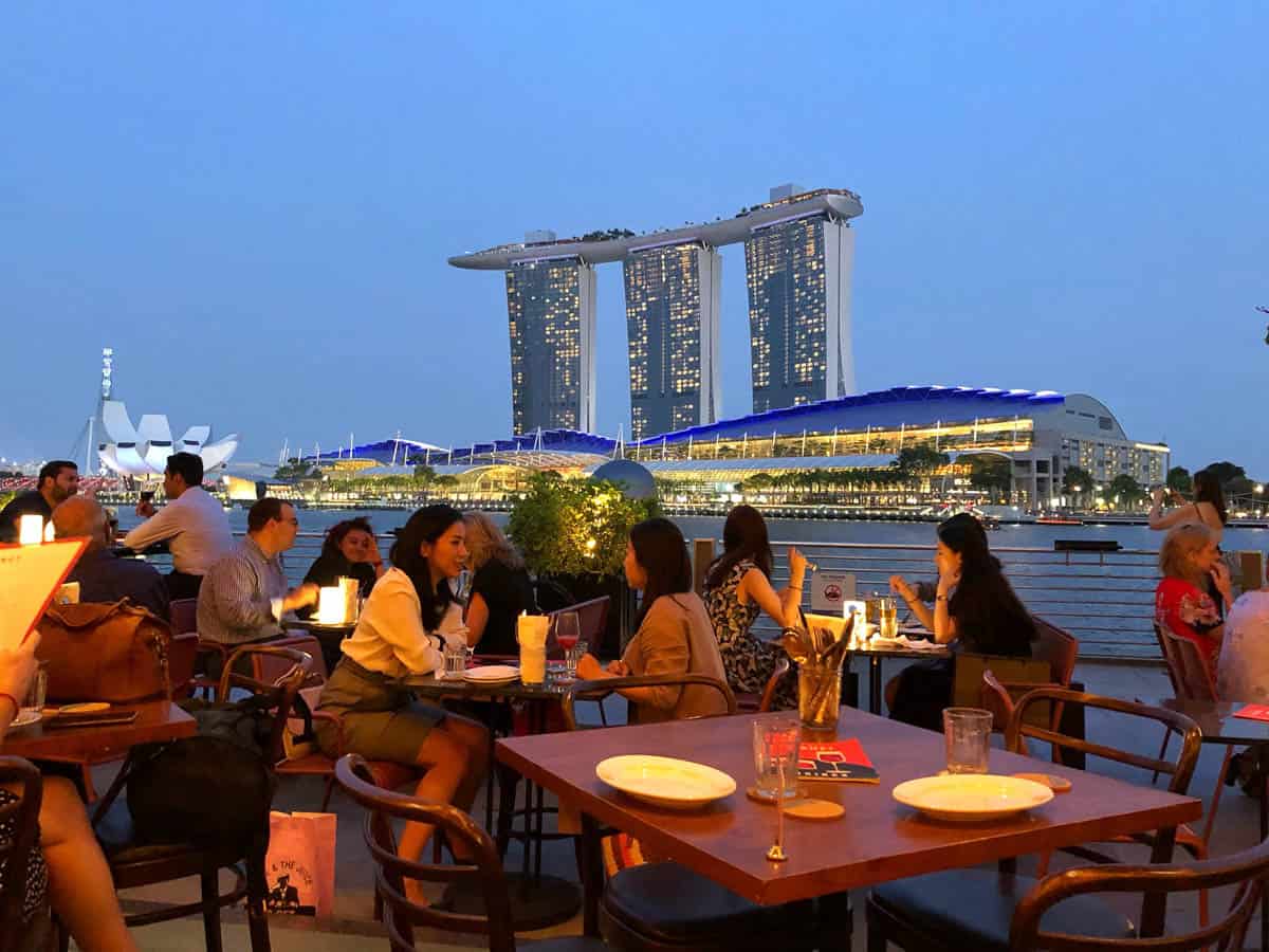 People alfresco dining in Singapore.