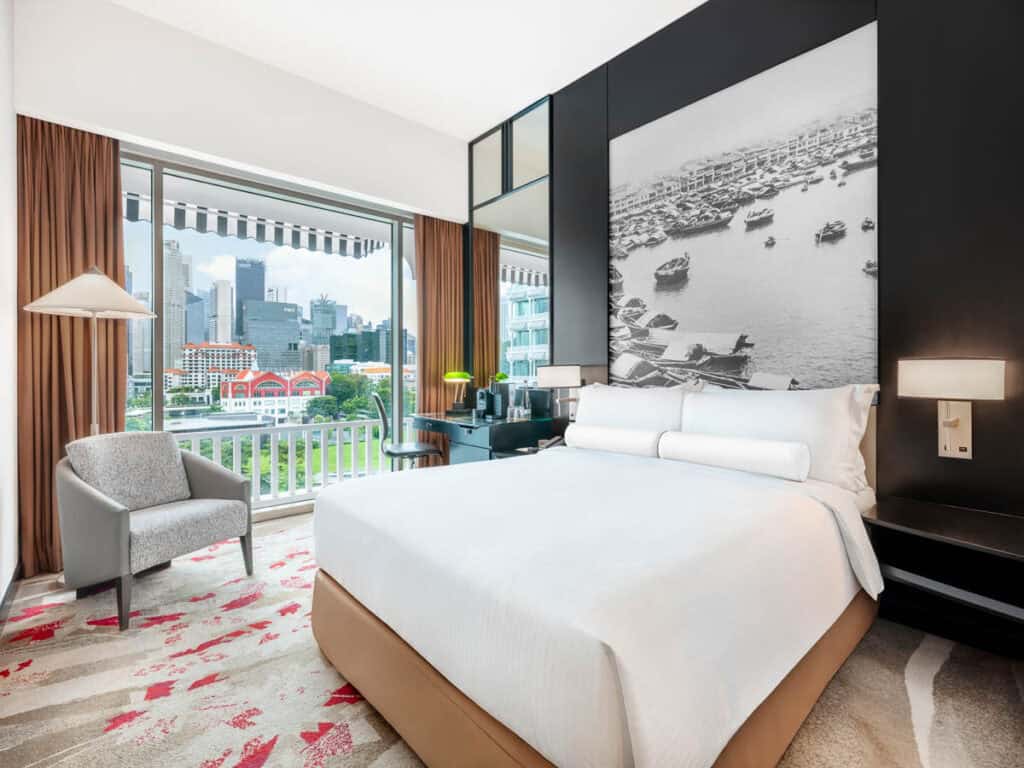 Novotel Robertson Quay hotel room.